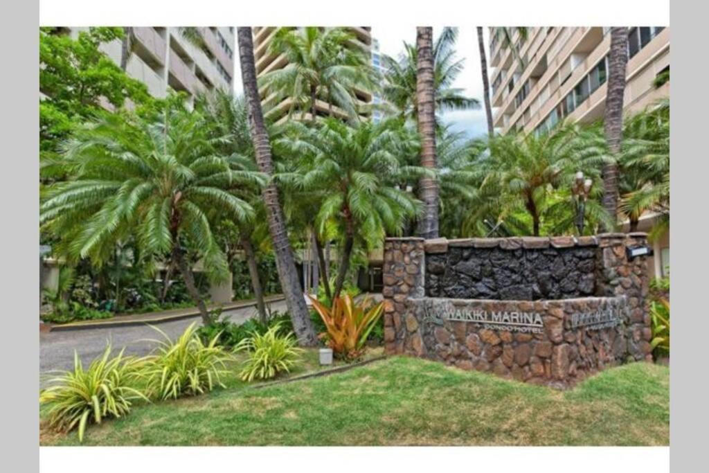 Spacious Studio W/ Parking, Beach/Mall/Park Honolulu Buitenkant foto