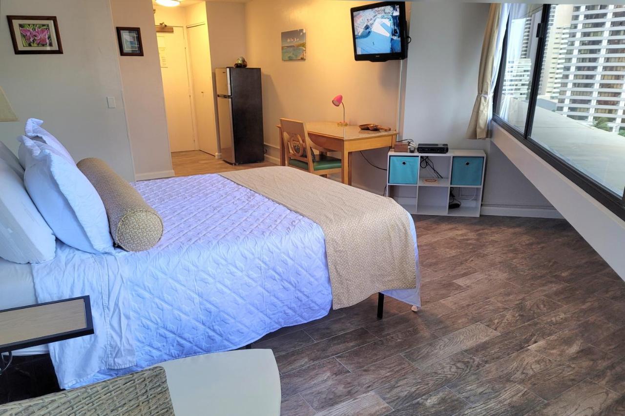Spacious Studio W/ Parking, Beach/Mall/Park Honolulu Buitenkant foto