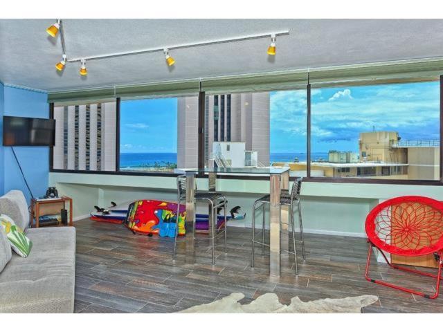 Spacious Studio W/ Parking, Beach/Mall/Park Honolulu Buitenkant foto