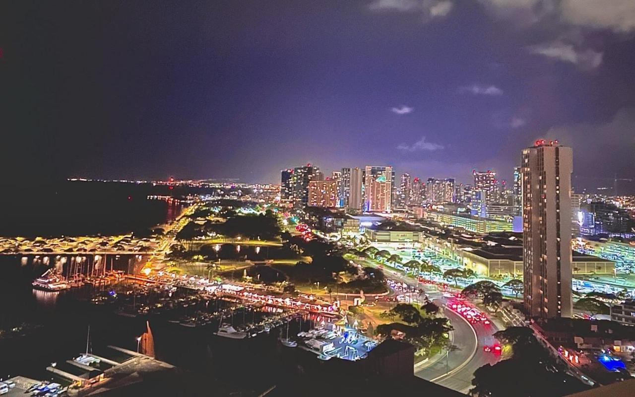 Spacious Studio W/ Parking, Beach/Mall/Park Honolulu Buitenkant foto