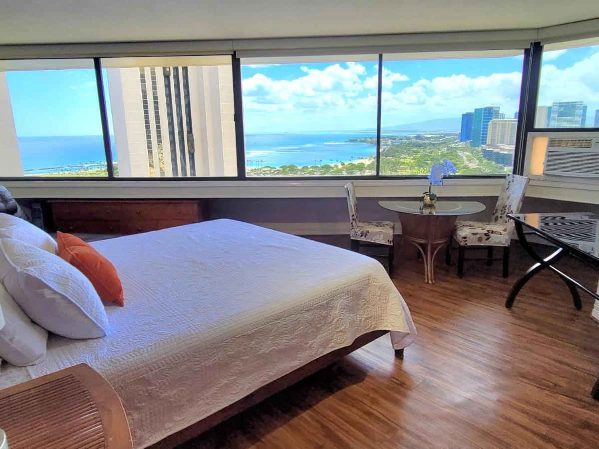 Spacious Studio W/ Parking, Beach/Mall/Park Honolulu Buitenkant foto