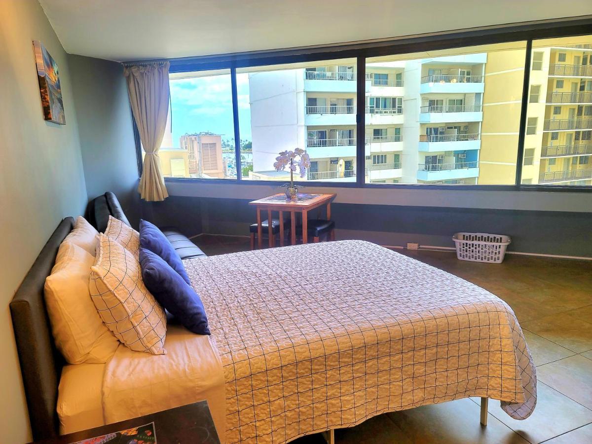 Spacious Studio W/ Parking, Beach/Mall/Park Honolulu Buitenkant foto