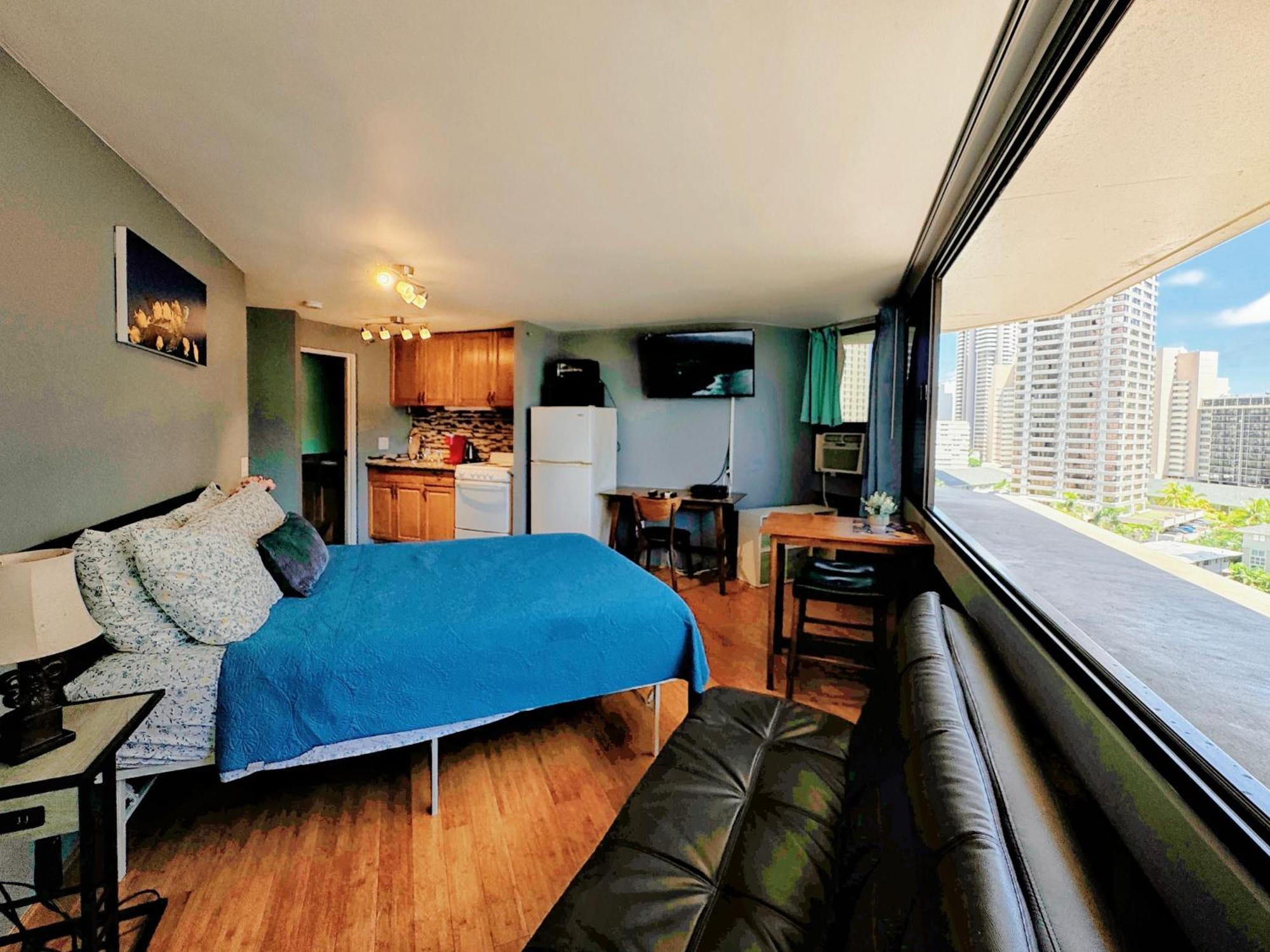 Spacious Studio W/ Parking, Beach/Mall/Park Honolulu Buitenkant foto